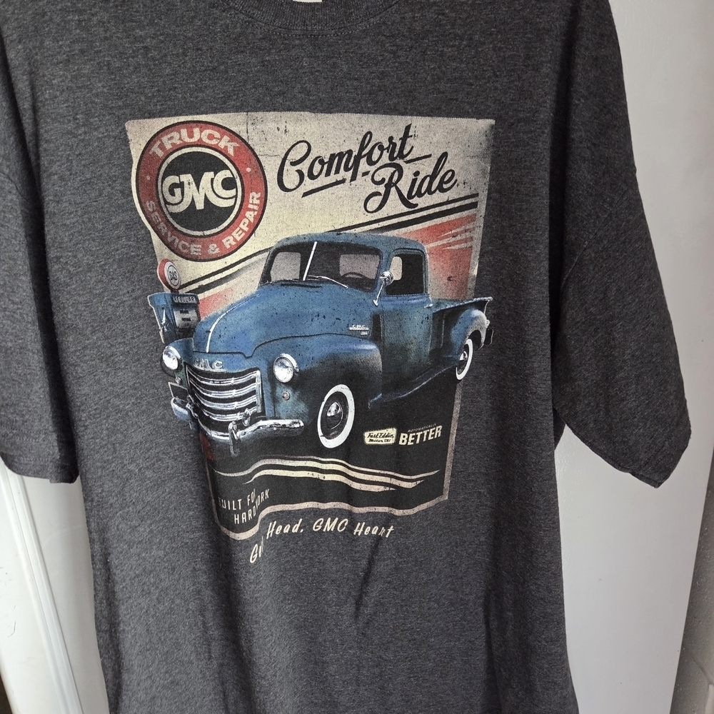 Men's Gray Graphic T-Shirt